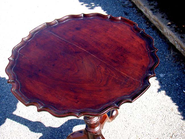 A George III period Mahogany Tilt-Top Tripod Table with Piecrust top and birdcage support circa 1760 — image 3